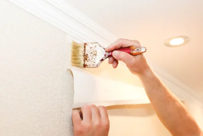 Pose de papier peint à Brécey — revêtements muraux et toiles de verre